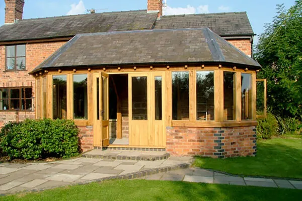 garden room joiner