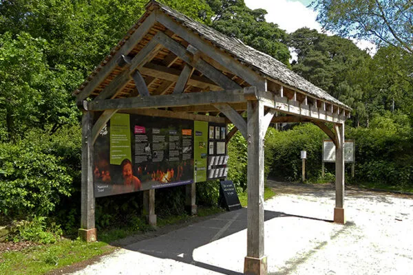 Bespoke Oak Shelter