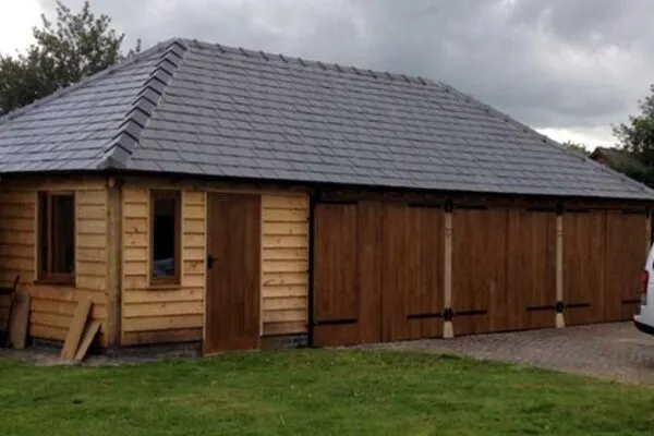 Oak Garage, whitegate Oak Garage